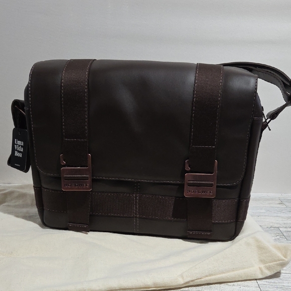 Nordweg Leather Messenger Bag